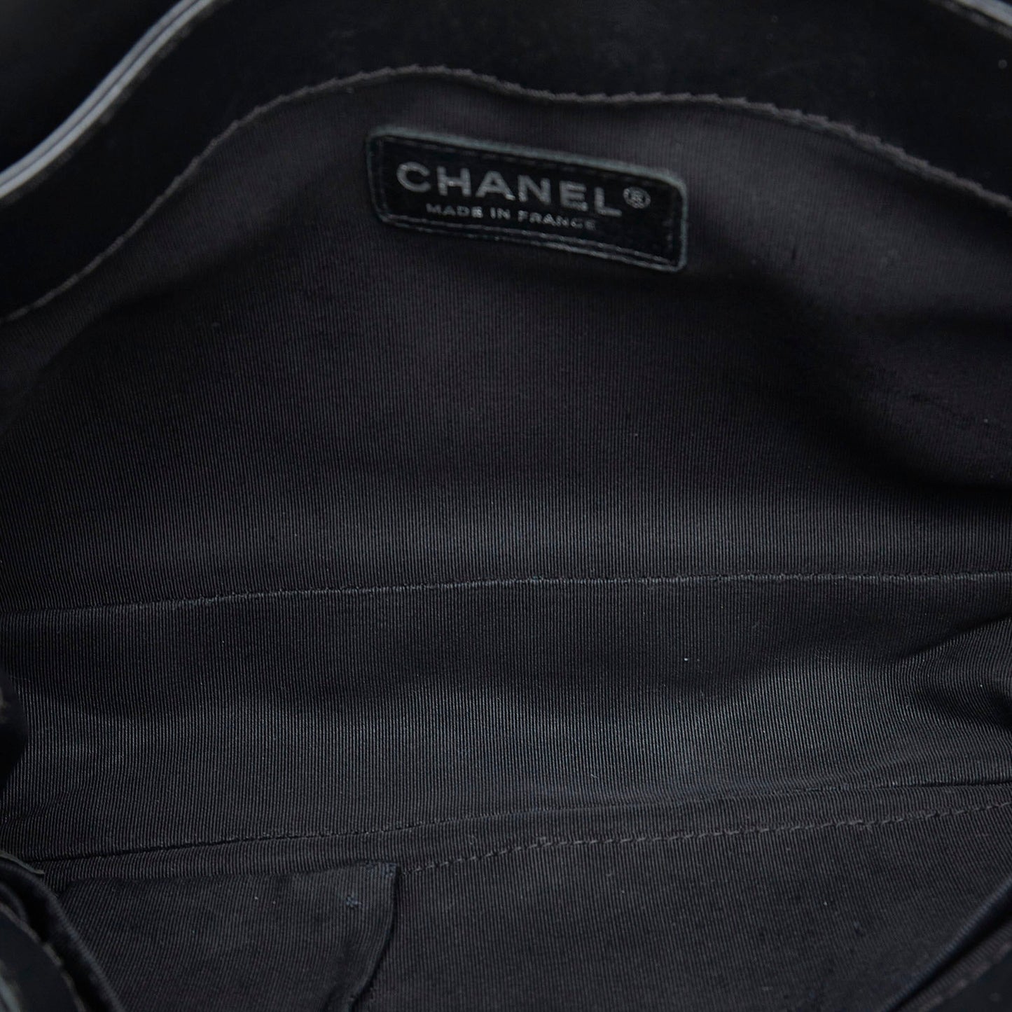 CHANEL Medium Patent Reverso Boy Flap Crossbody Bag