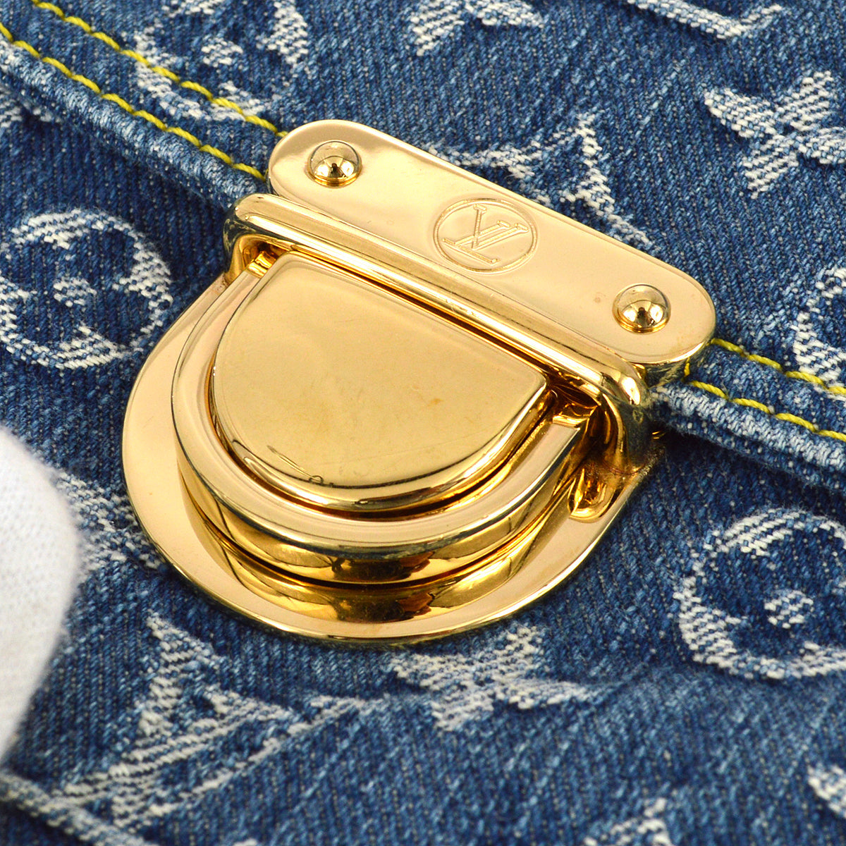 Louis Vuitton 2005 Monogram Denim Flat Shopper M95018
