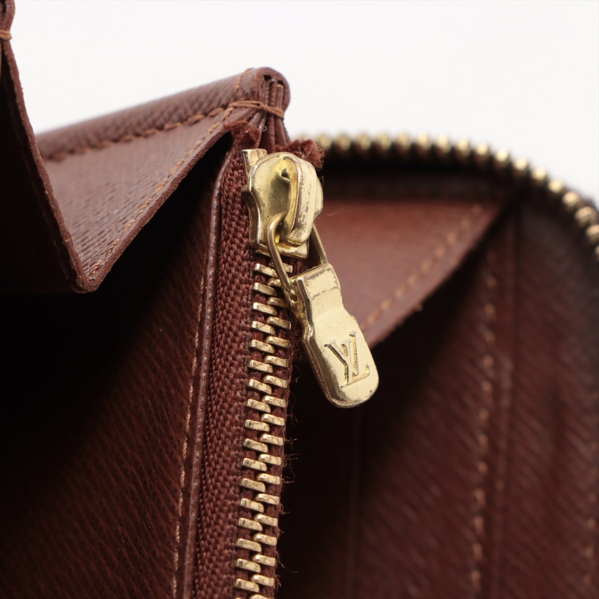 Louis Vuitton Monogram  Wallet M60017 Brown Round Zip Wallet
