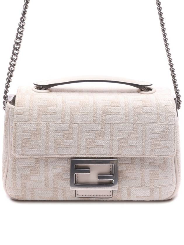 Luxury Fendi Baguette Chain Medium Shoulder Bag White