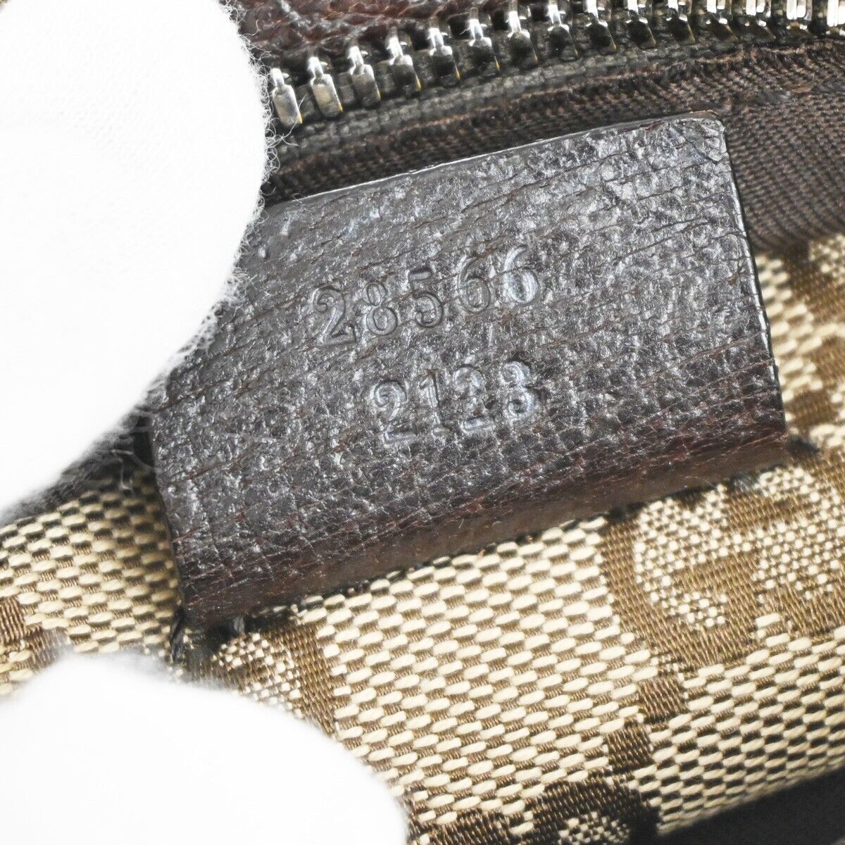 Gucci Gg Canvas  Canvas Clutch Bag ()