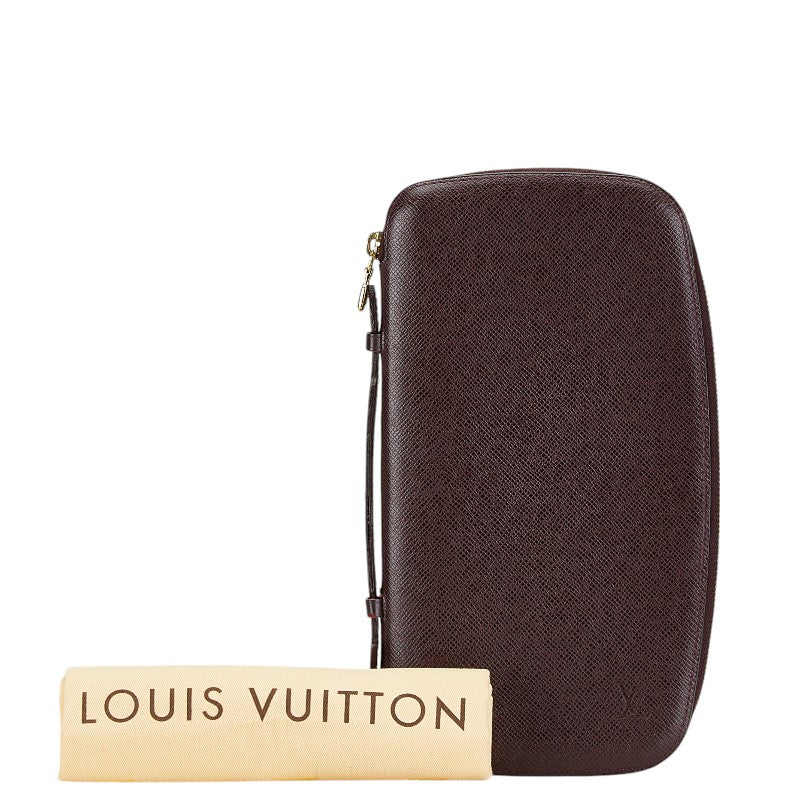 Louis Vuitton Taiga Organizer Atoll Travel Case Wallet