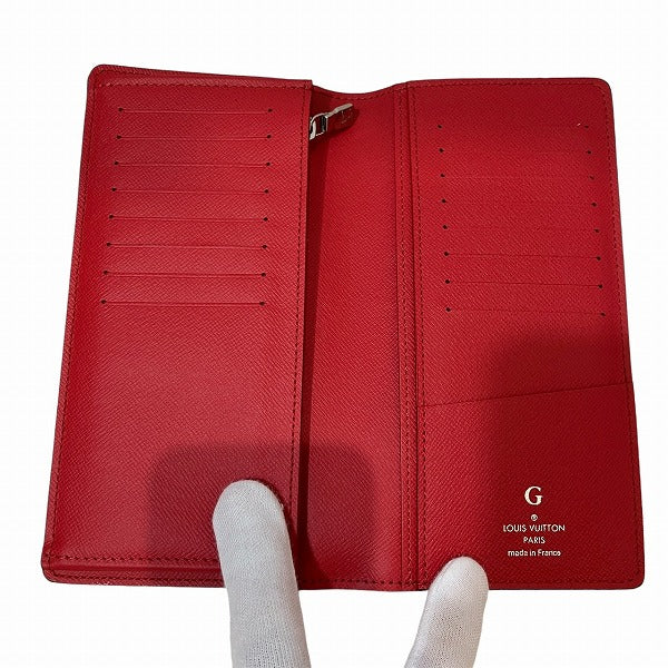 Louis Vuitton Taiga Portefeuille Brazza Wallet