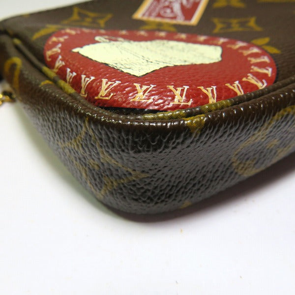 Louis Vuitton Mini Pochette Accessoires Clutch