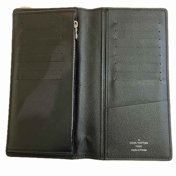 Louis Vuitton Taiga Portefeuille Plaza Wallet