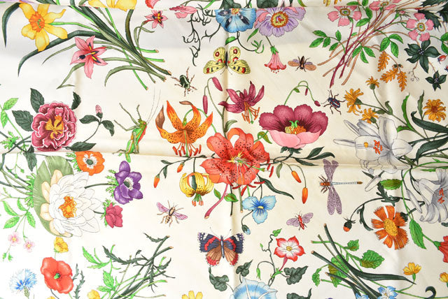 Luxury Gucci Trending 2025 Silk Scarf Black/White Floral