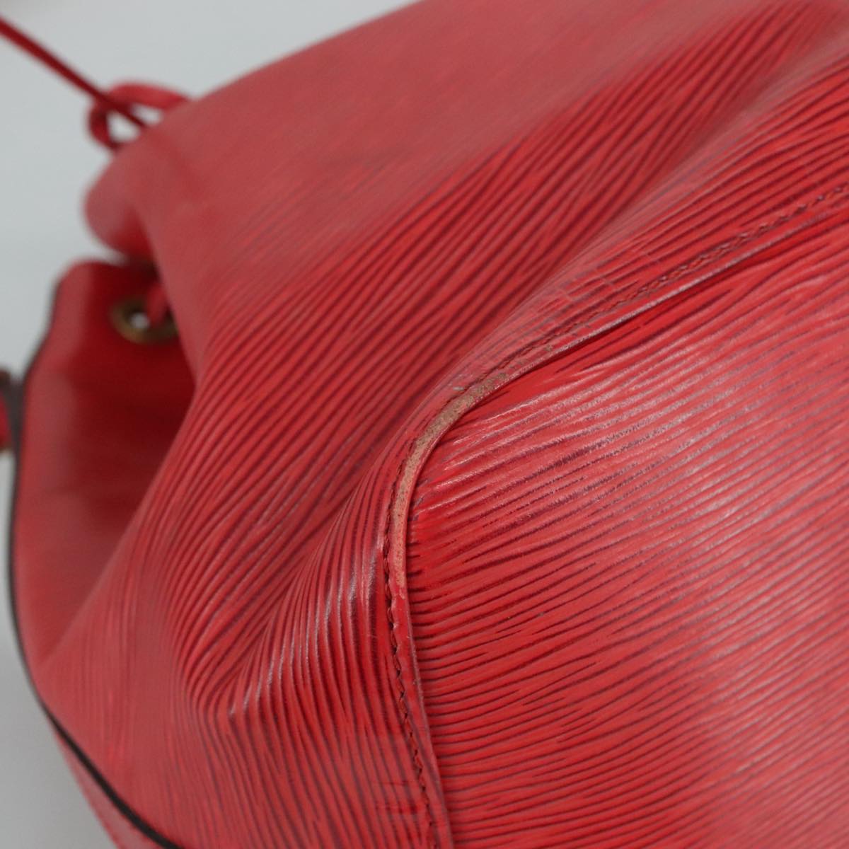 LOUIS VUITTON Epi Petit Noe Shoulder Bag Red M44107 LV 105573