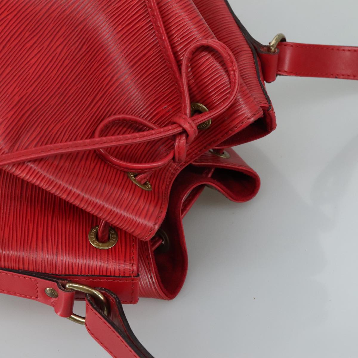 LOUIS VUITTON Epi Petit Noe Shoulder Bag Red M44107 LV 105573