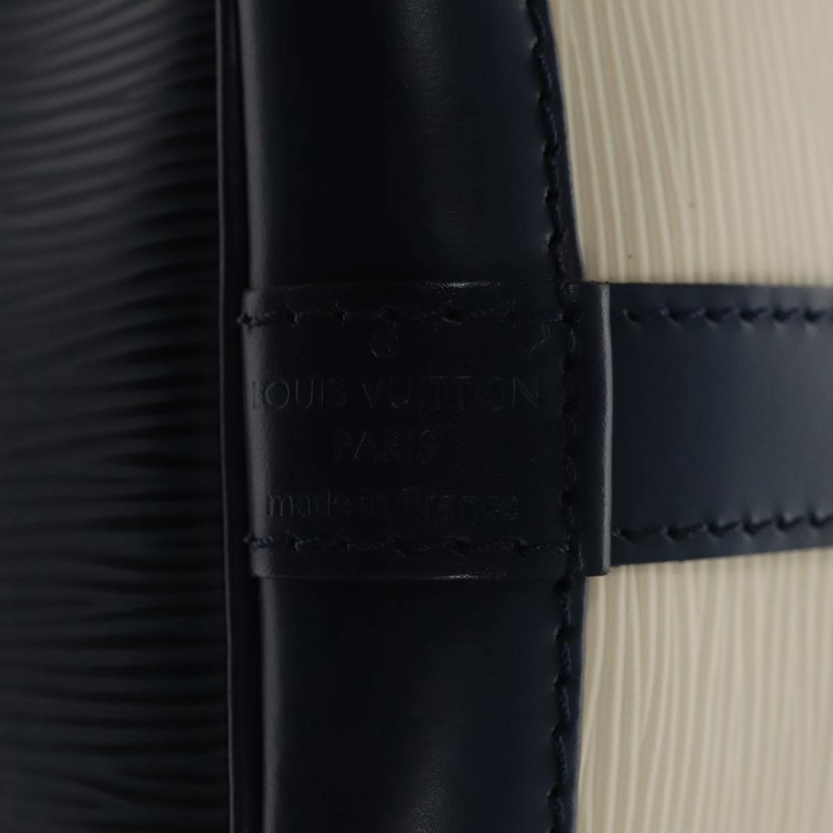 LOUIS VUITTON Epi Petit Noe Bicolor Shoulder Bag White Navy M40881 106318