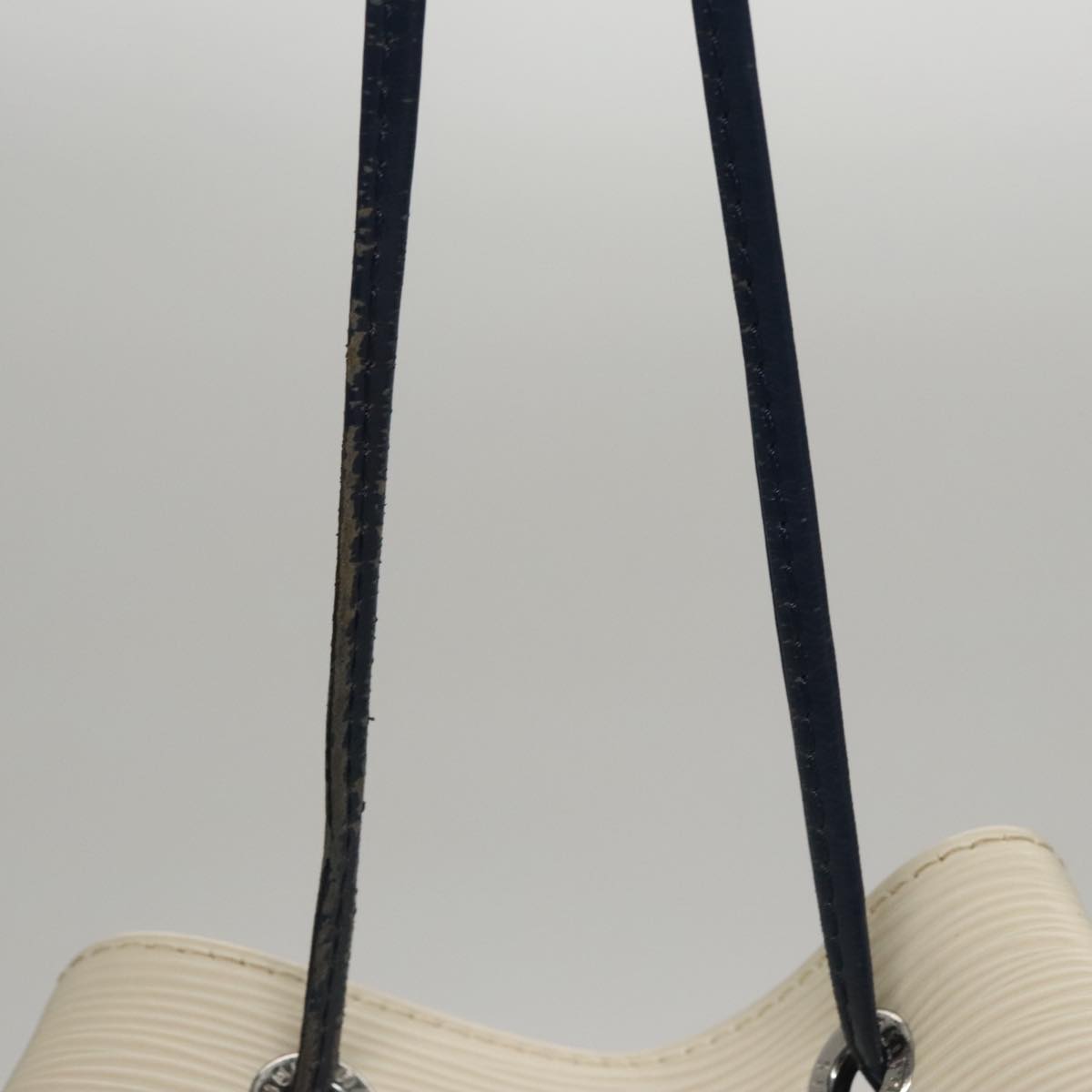 LOUIS VUITTON Epi Petit Noe Bicolor Shoulder Bag White Navy M40881 106318