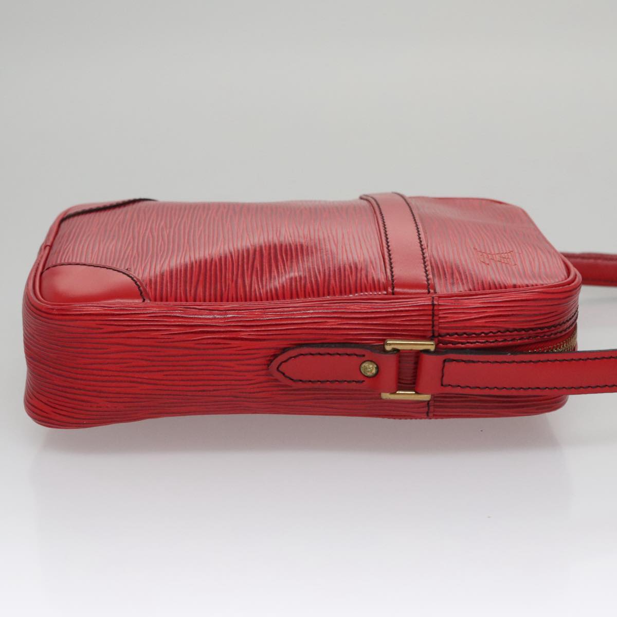 LOUIS VUITTON Epi Danube Shoulder Bag Red M45637 LV 106902