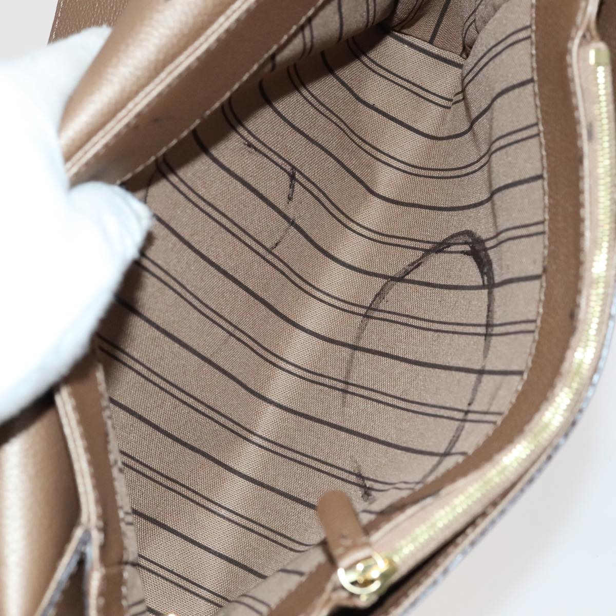LOUIS VUITTON Monogram Empreinte Fascinant Bag White Neige M40807 LV 106994