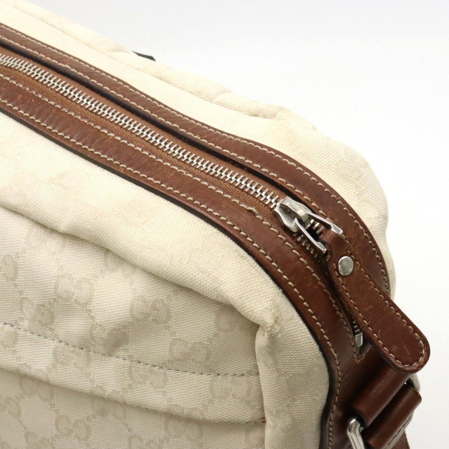 Gucci  Canvas Shoulder Bag ()