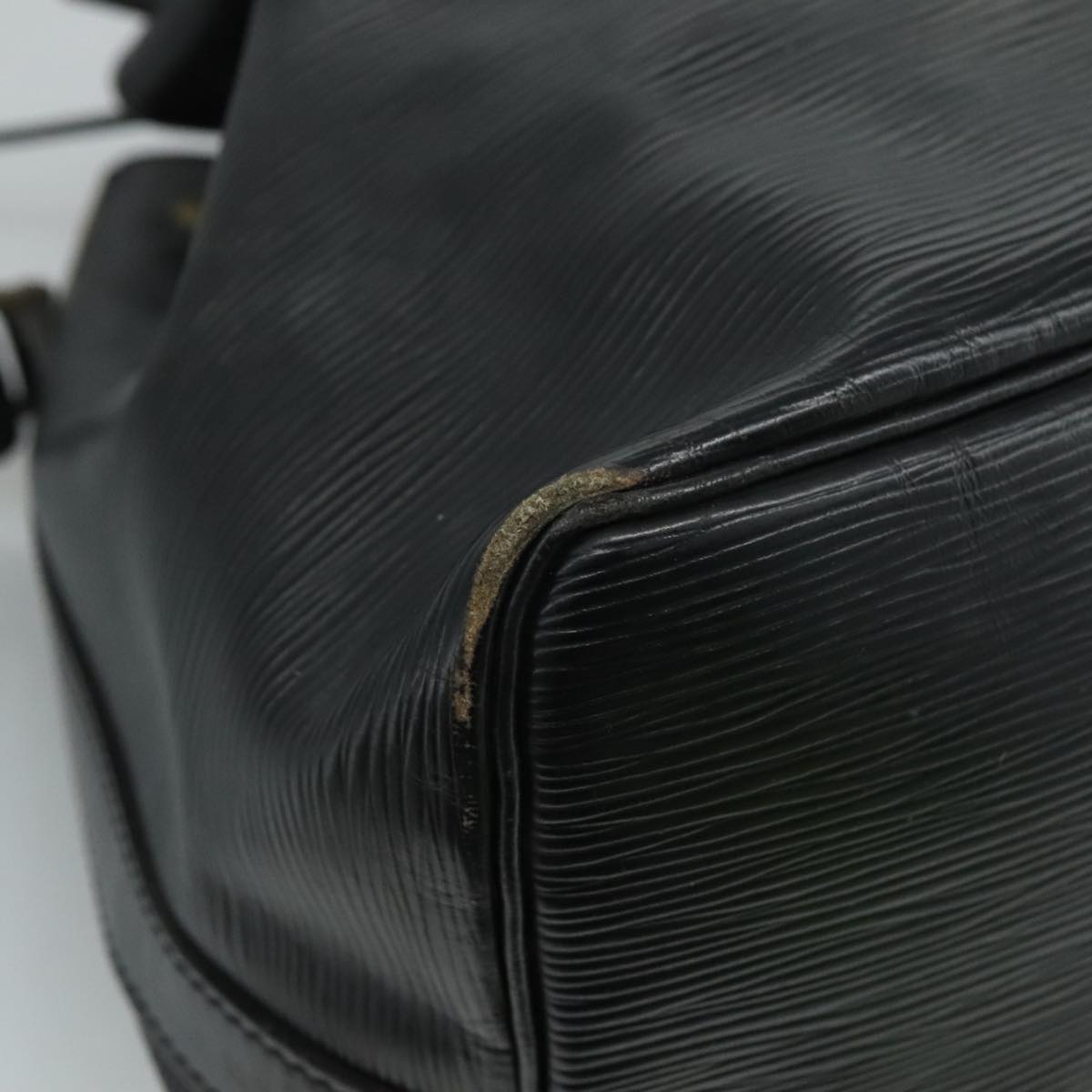 LOUIS VUITTON Epi Petit Noe Shoulder Bag Black M44102 LV 107067