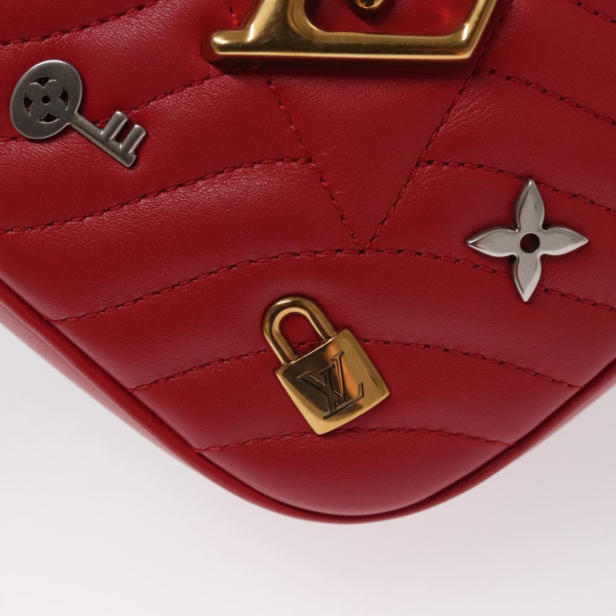 LOUIS VUITTON New Wave Ecarlat Shoulder Bag Leather Red M52794 LV 107662A