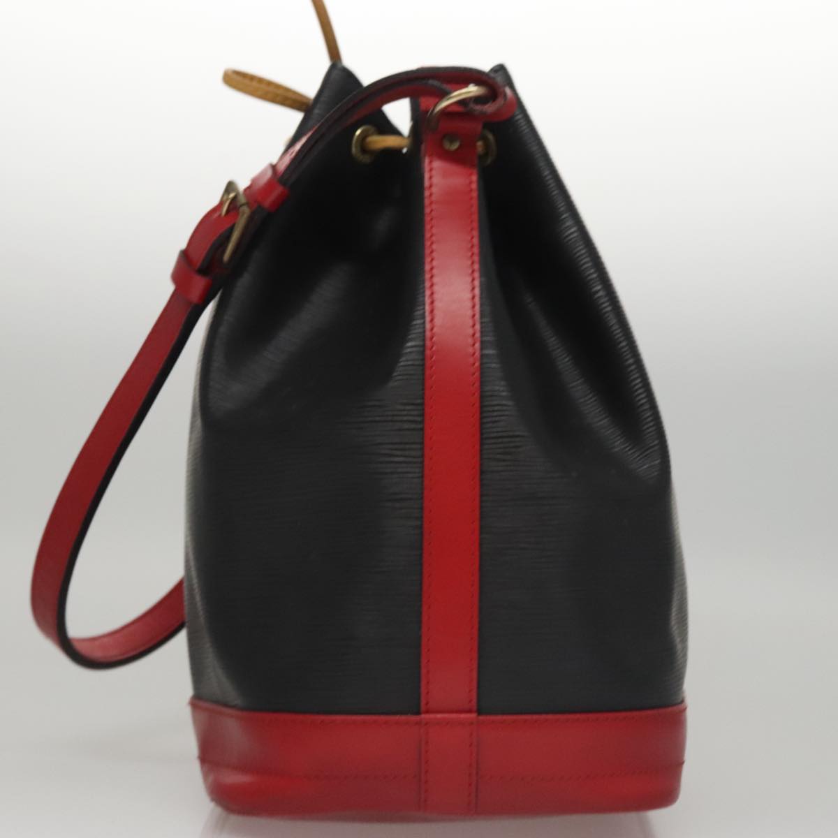 LOUIS VUITTON Epi Noe Shoulder Bag Bicolor Black Red M44017 LV 107678