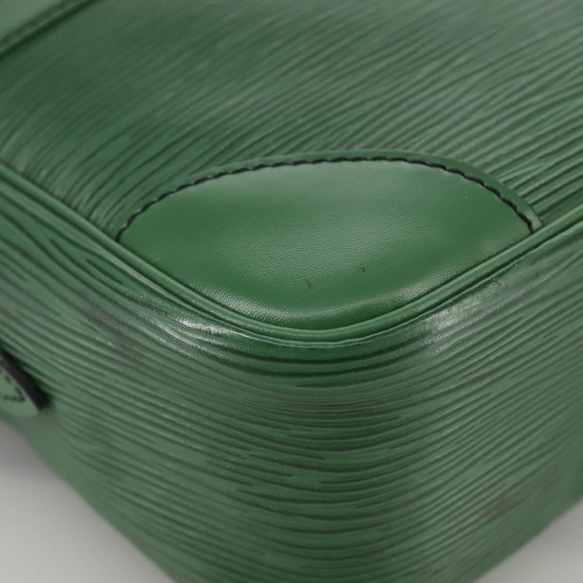 LOUIS VUITTON Epi Trocadero 27 Shoulder Bag Green M52314 LV 107684