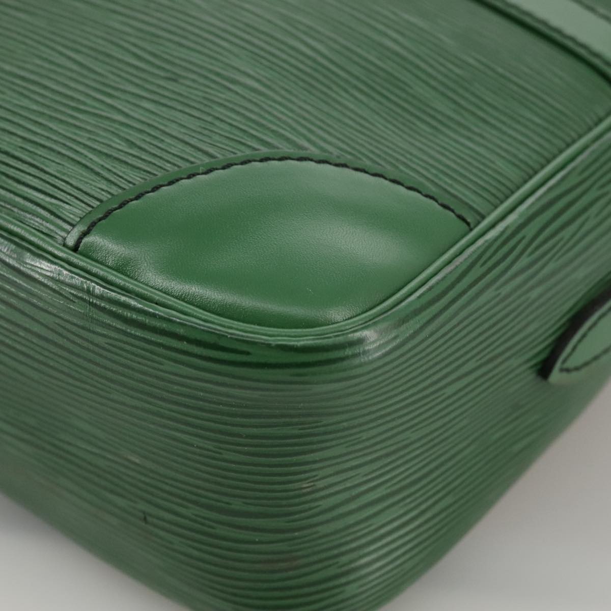 LOUIS VUITTON Epi Trocadero 27 Shoulder Bag Green M52314 LV 107684