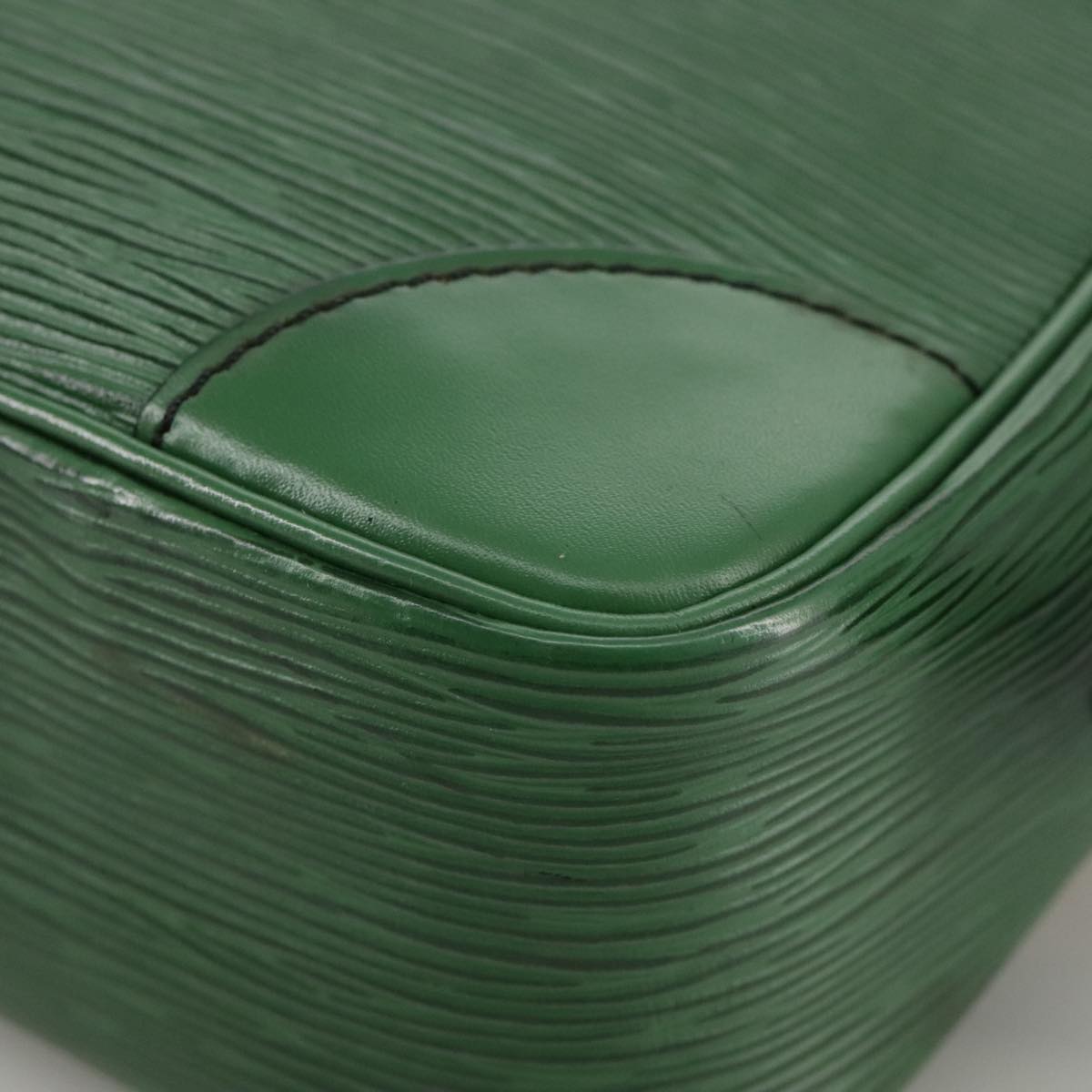 LOUIS VUITTON Epi Trocadero 27 Shoulder Bag Green M52314 LV 107684