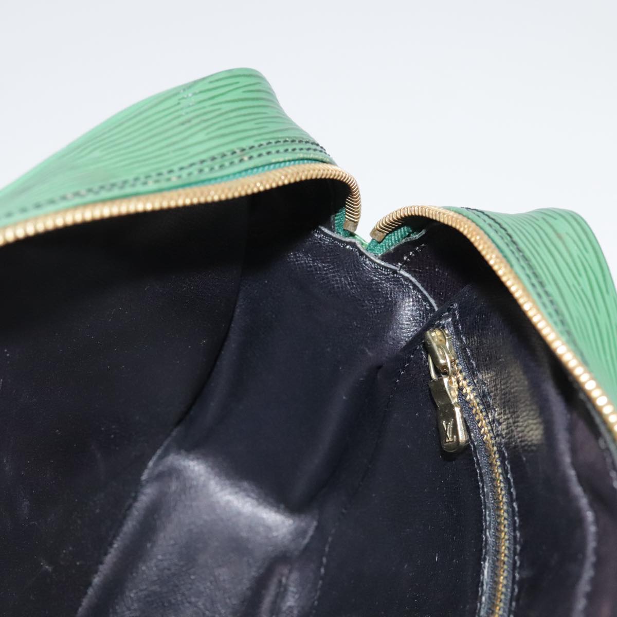 LOUIS VUITTON Epi Trocadero 27 Shoulder Bag Green M52314 LV 107684