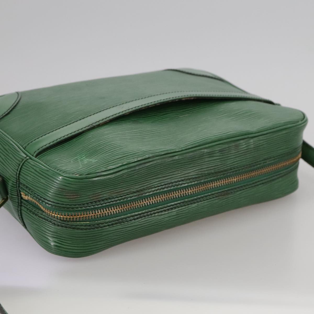 LOUIS VUITTON Epi Trocadero 27 Shoulder Bag Green M52314 LV 107684