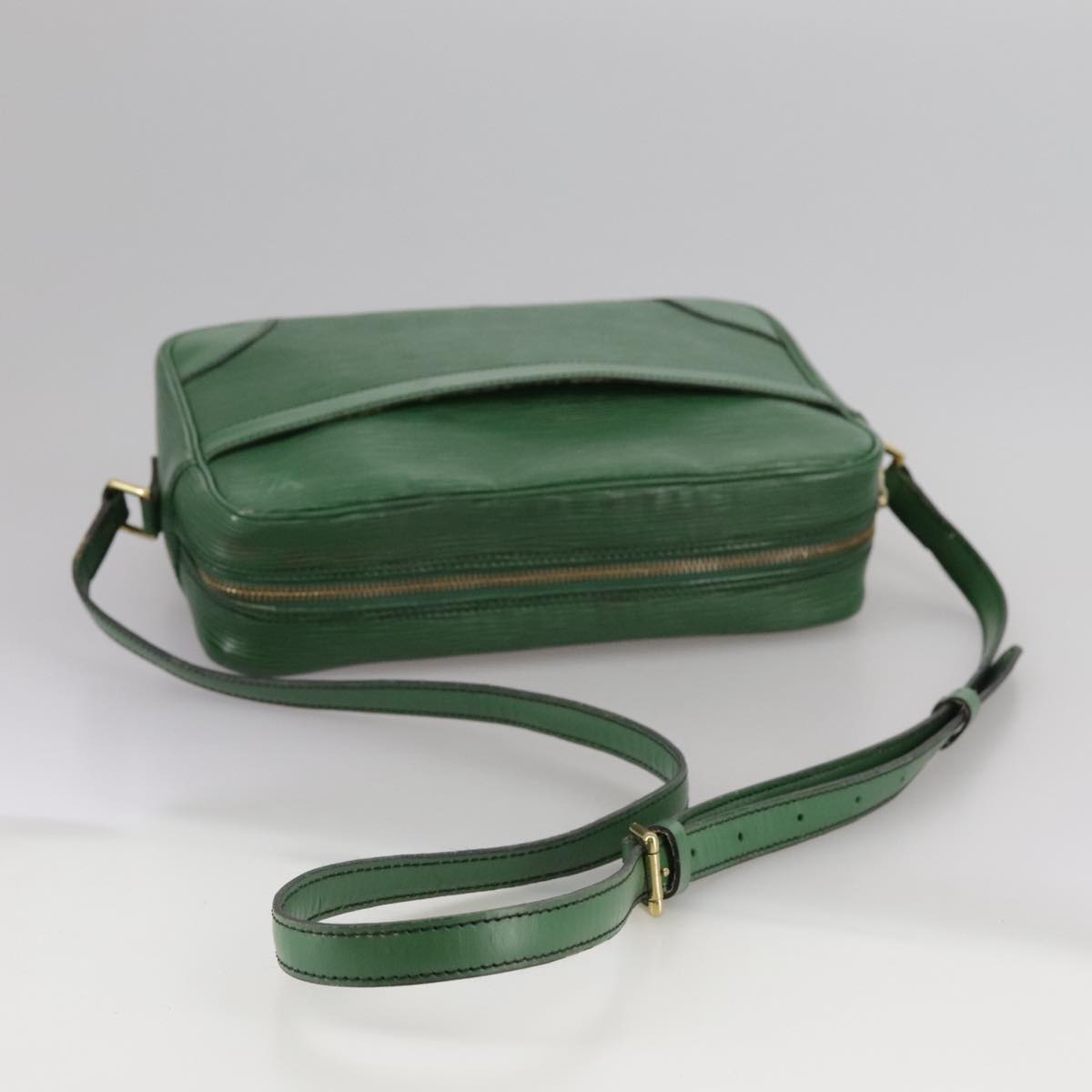 LOUIS VUITTON Epi Trocadero 27 Shoulder Bag Green M52314 LV 107684