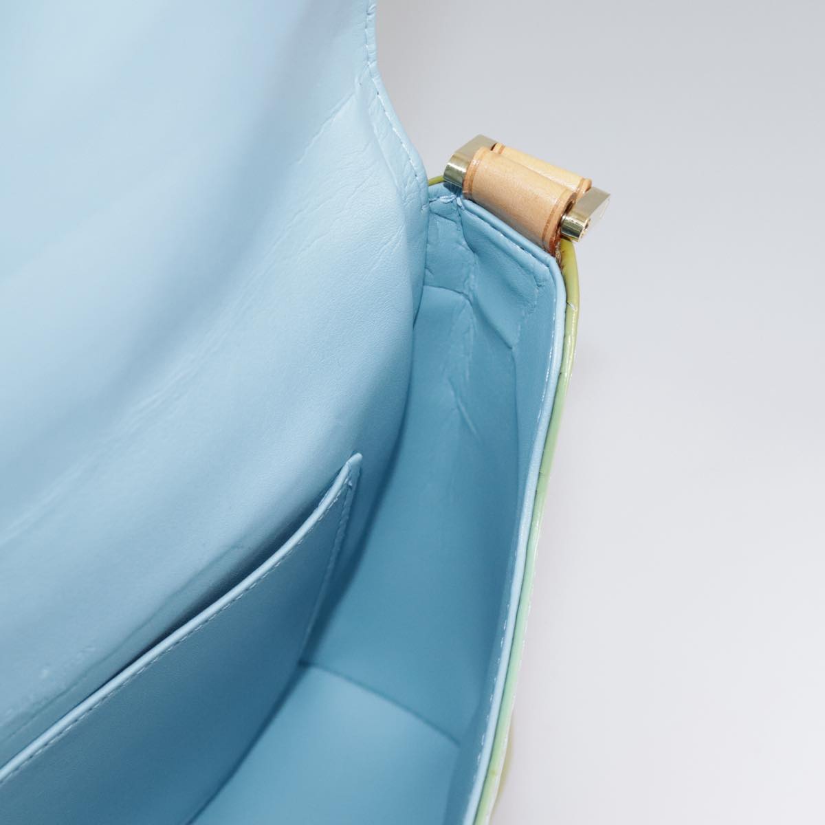 LOUIS VUITTON Monogram Vernis Thompson Street Bag Baby Blue M91009 107752