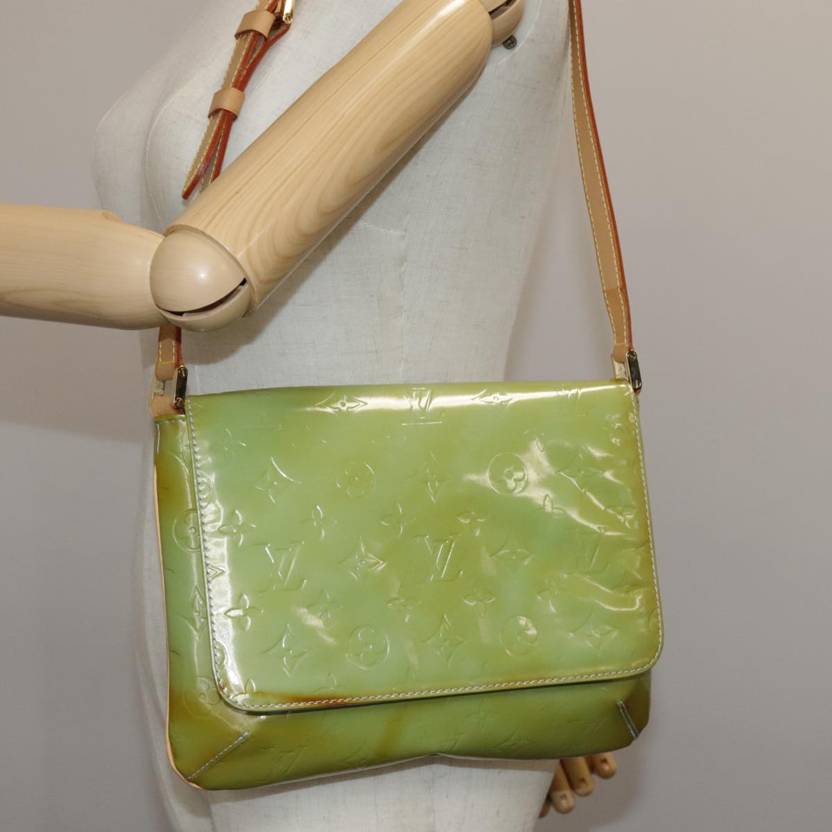 LOUIS VUITTON Monogram Vernis Thompson Street Bag Baby Blue M91009 107752
