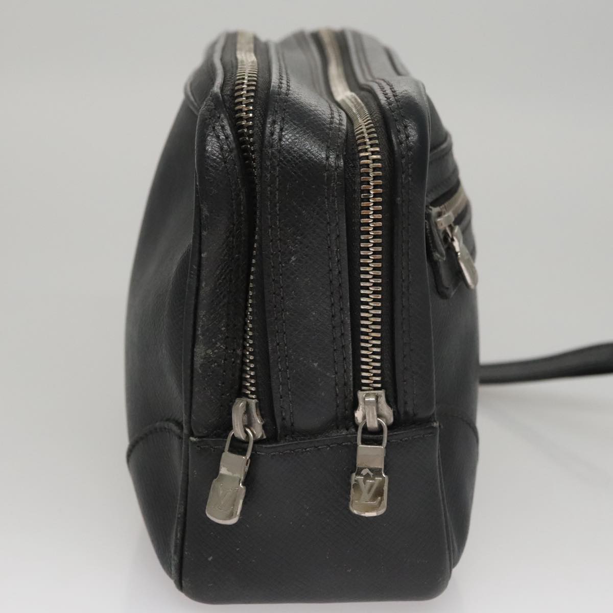 LOUIS VUITTON Taiga Pavel Clutch Bag Ardoise M31142 LV 107757