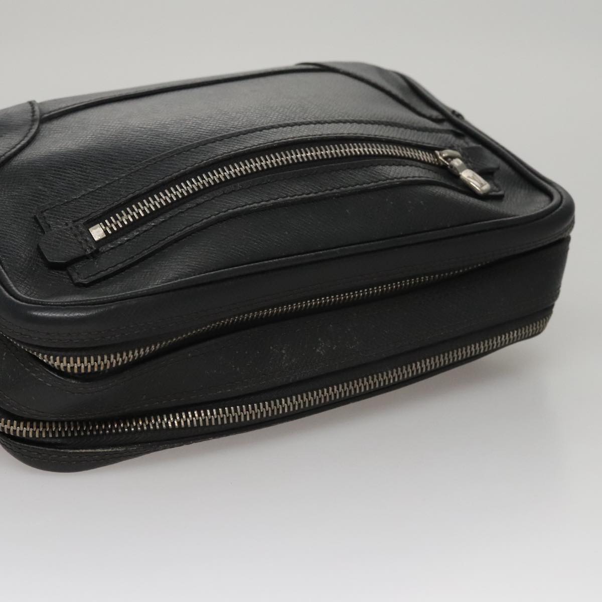 LOUIS VUITTON Taiga Pavel Clutch Bag Ardoise M31142 LV 107757