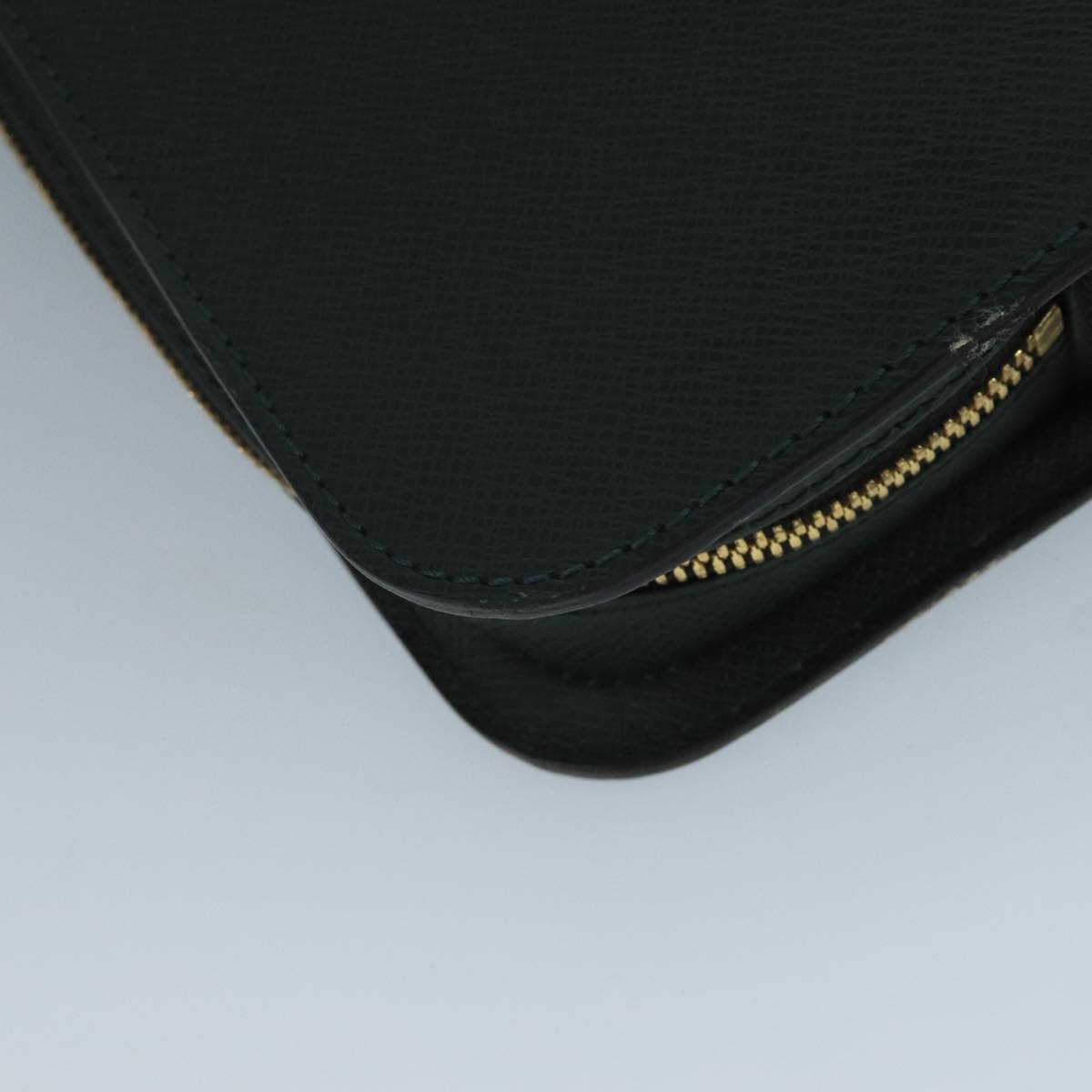 LOUIS VUITTON Taiga Baltic Briefcase Epicea M30064 LV 107758