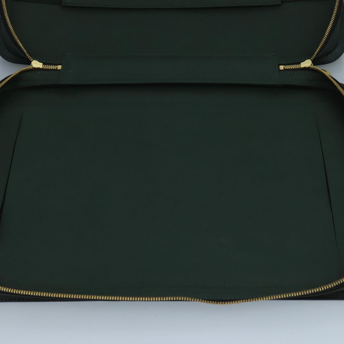 LOUIS VUITTON Taiga Baltic Briefcase Epicea M30064 LV 107758