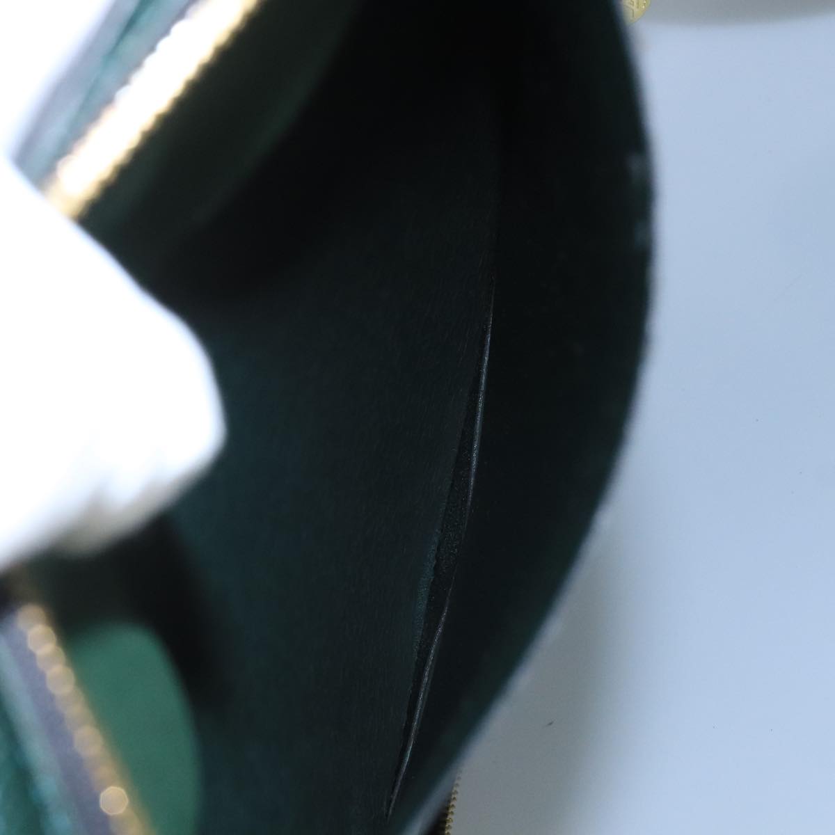 LOUIS VUITTON Taiga Baltic Briefcase Epicea M30064 LV 107758