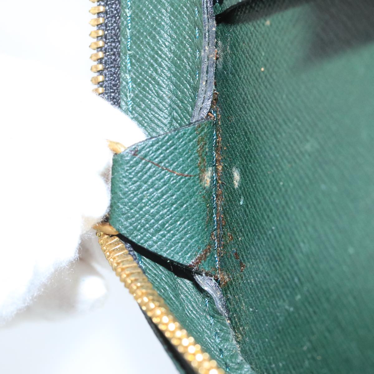 LOUIS VUITTON Taiga Baltic Briefcase Epicea M30064 LV 107758