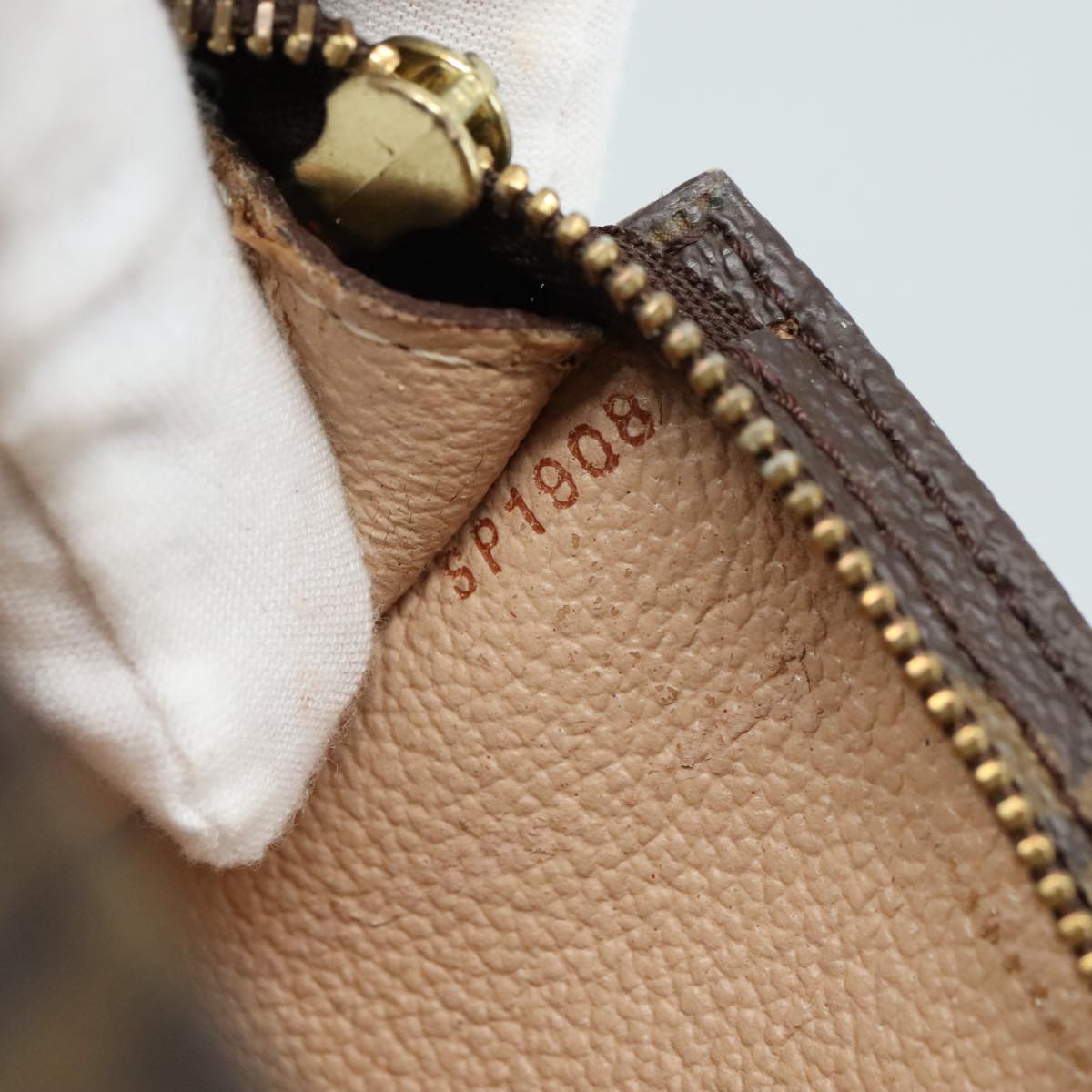 LOUIS VUITTON Monogram Bucket GM Pouch Accessory Pouch LV 107827