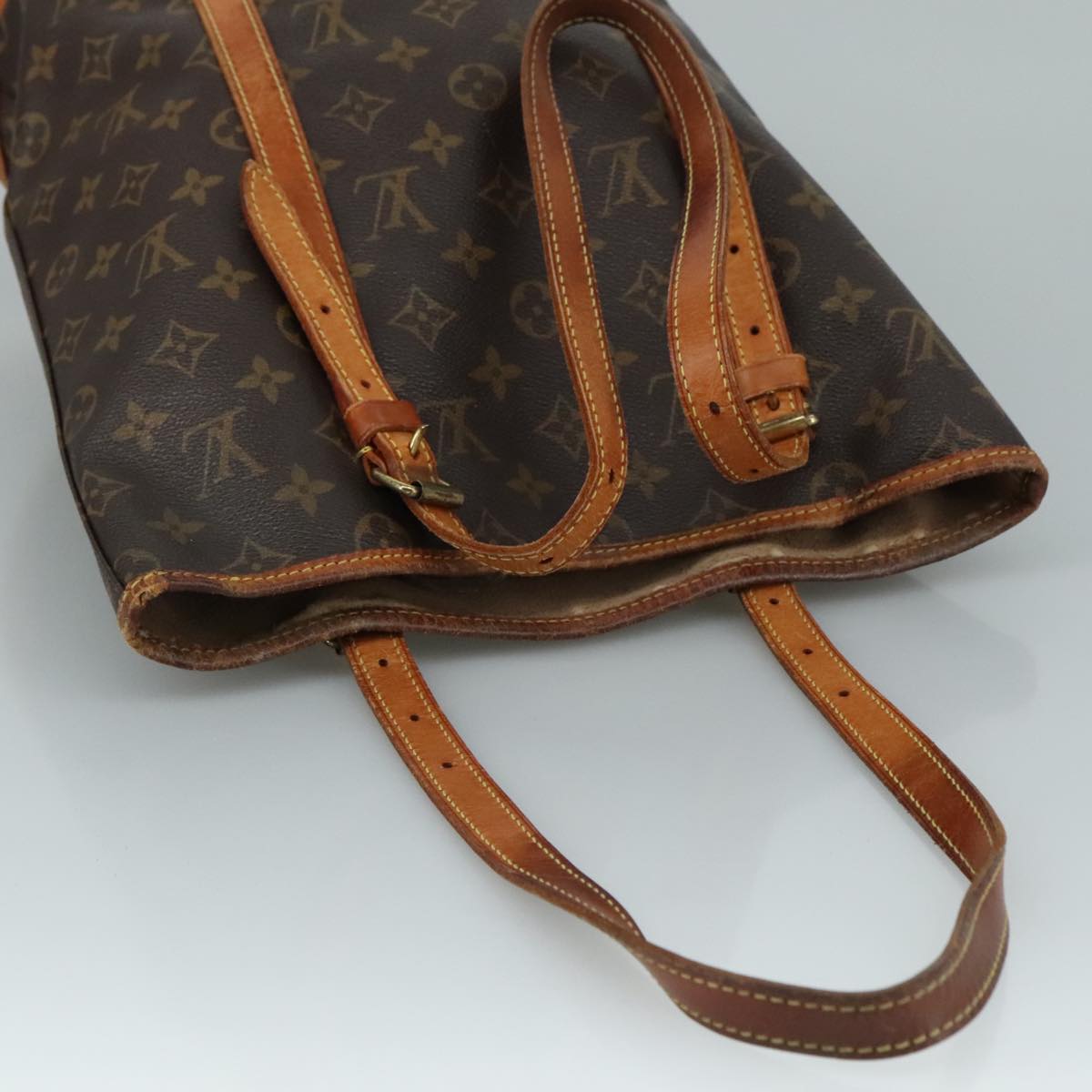 LOUIS VUITTON Monogram Bucket GM Shoulder Bag M42236 LV 107957