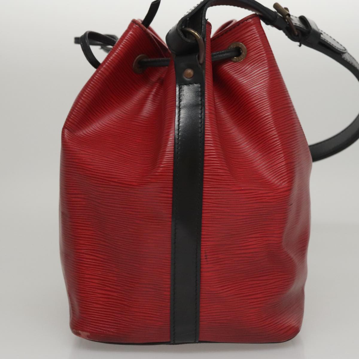 LOUIS VUITTON Epi Petit Noe Shoulder Bag Bicolor Black Red M44017 LV 108096