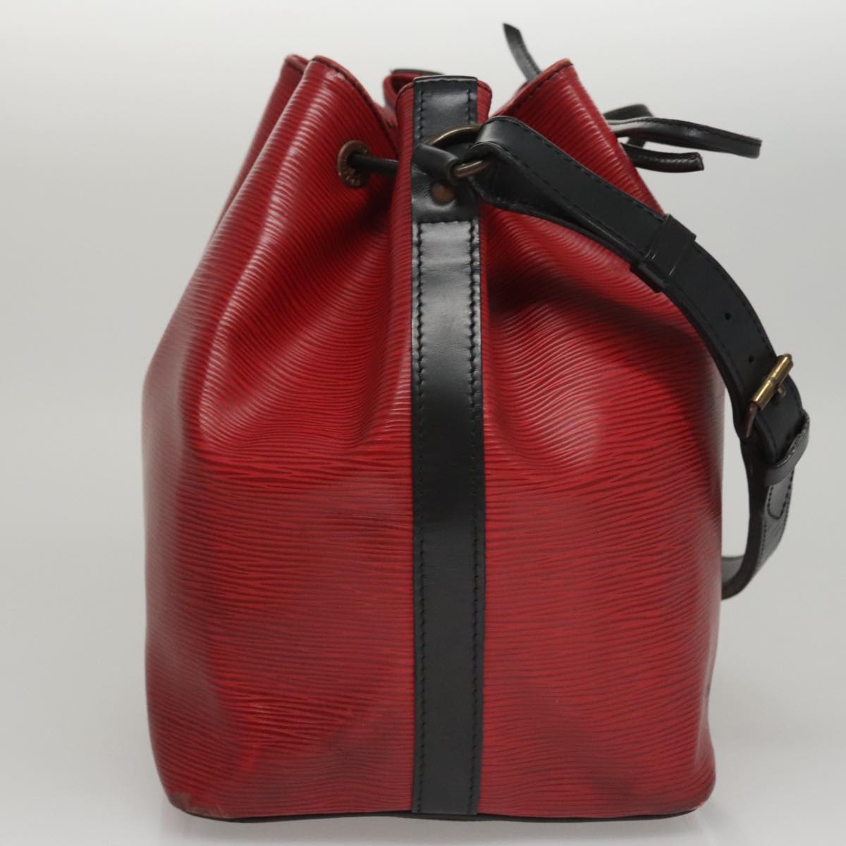 LOUIS VUITTON Epi Petit Noe Shoulder Bag Bicolor Black Red M44017 LV 108096