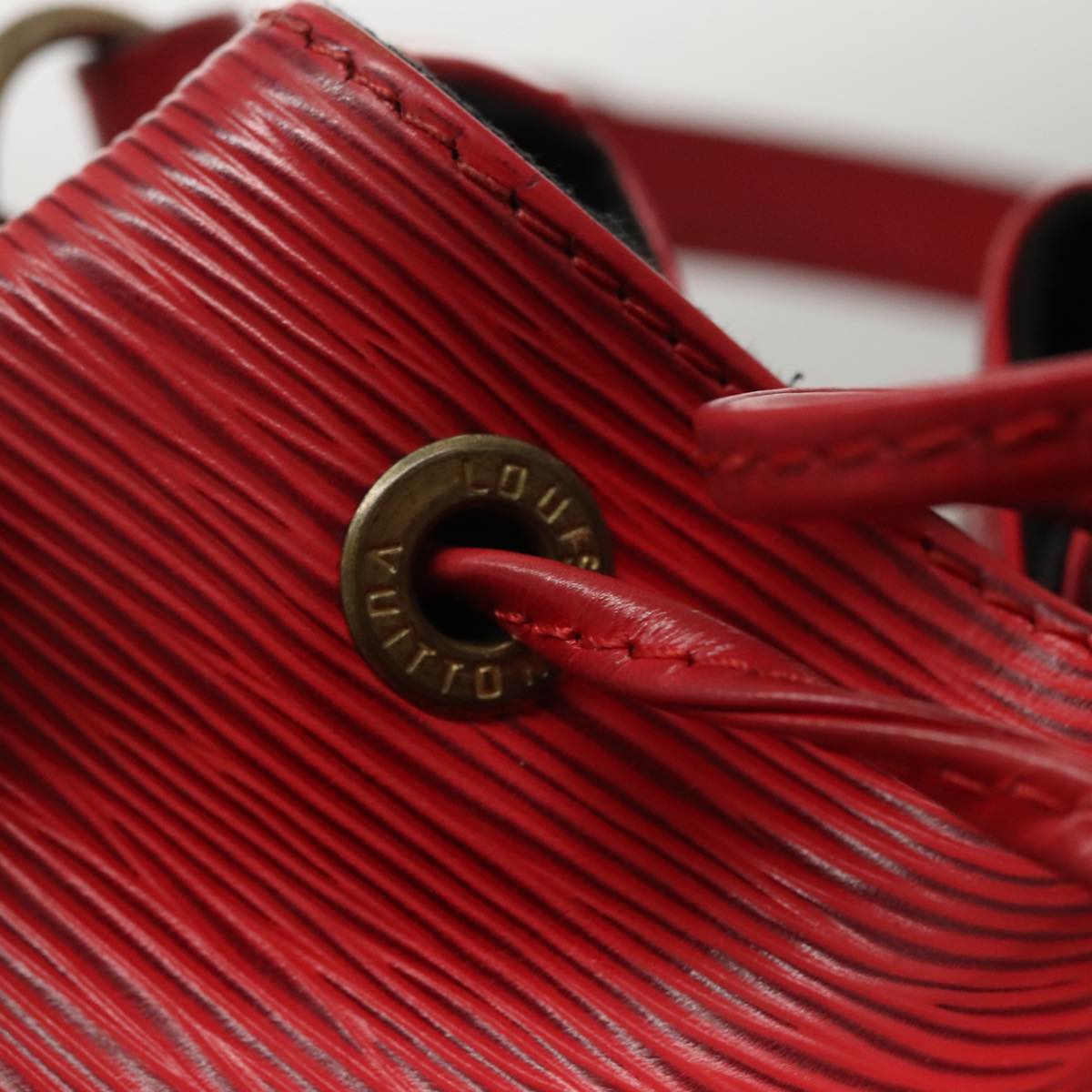 LOUIS VUITTON Epi Petit Noe Shoulder Bag Red M44107 LV 108146