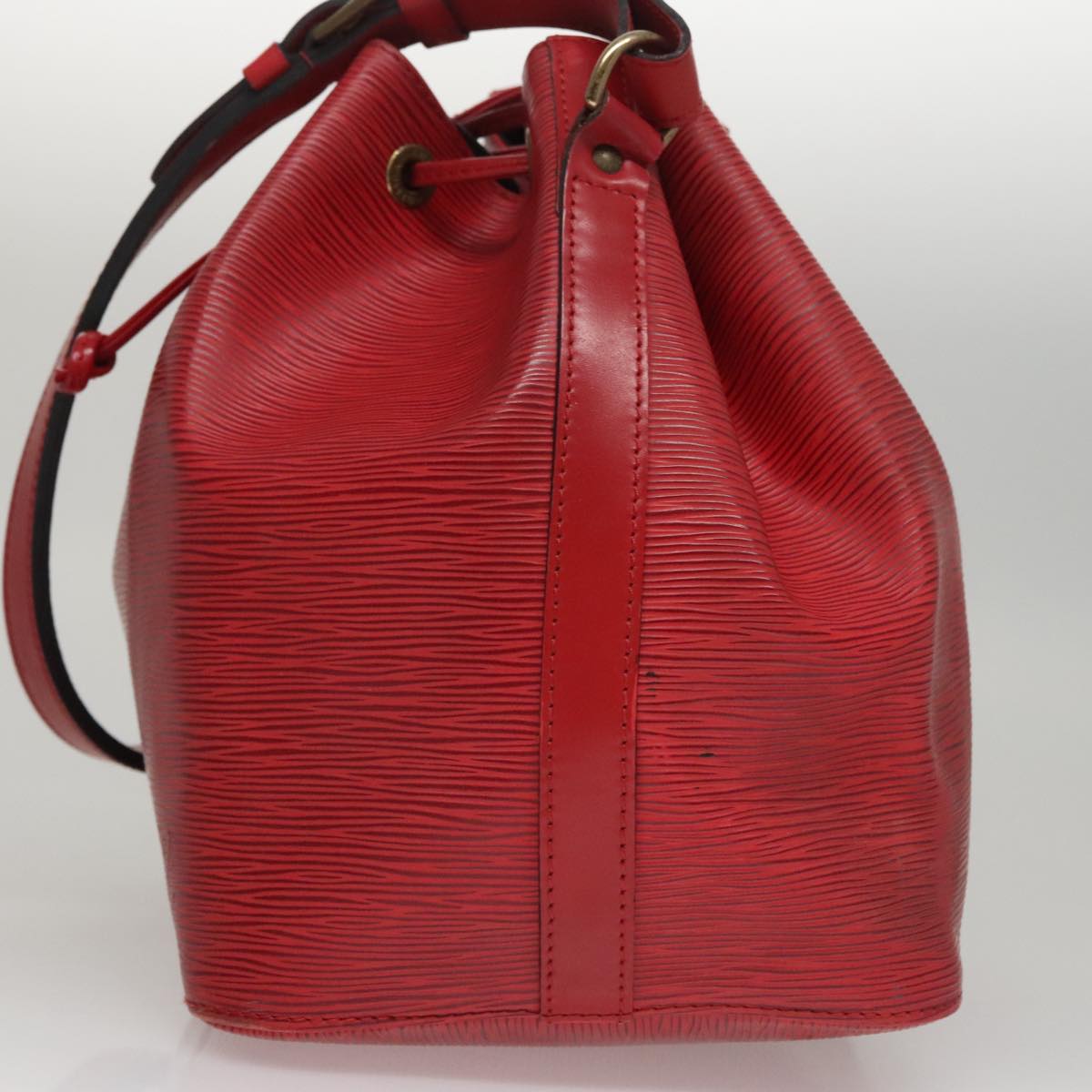 LOUIS VUITTON Epi Petit Noe Shoulder Bag Red M44107 LV 108146