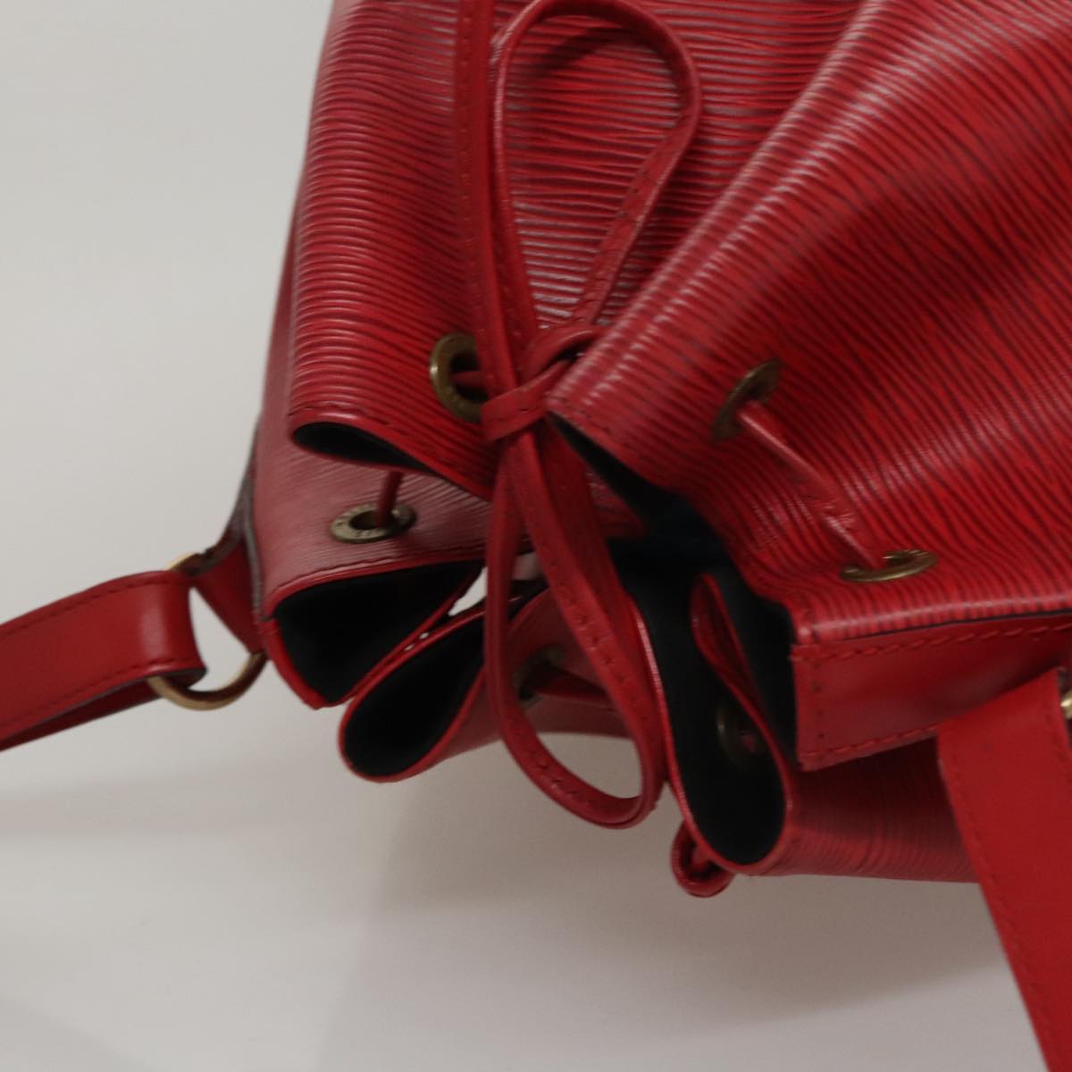 LOUIS VUITTON Epi Petit Noe Shoulder Bag Red M44107 LV 108146