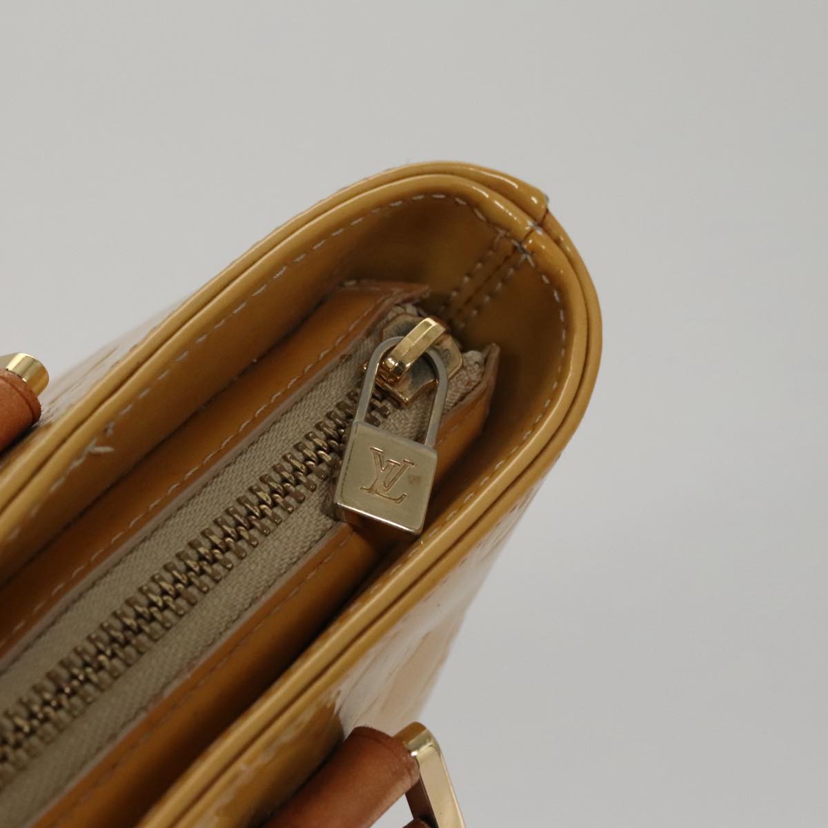 LOUIS VUITTON Monogram Vernis Houston Hand Bag Beige M91004 LV 108406