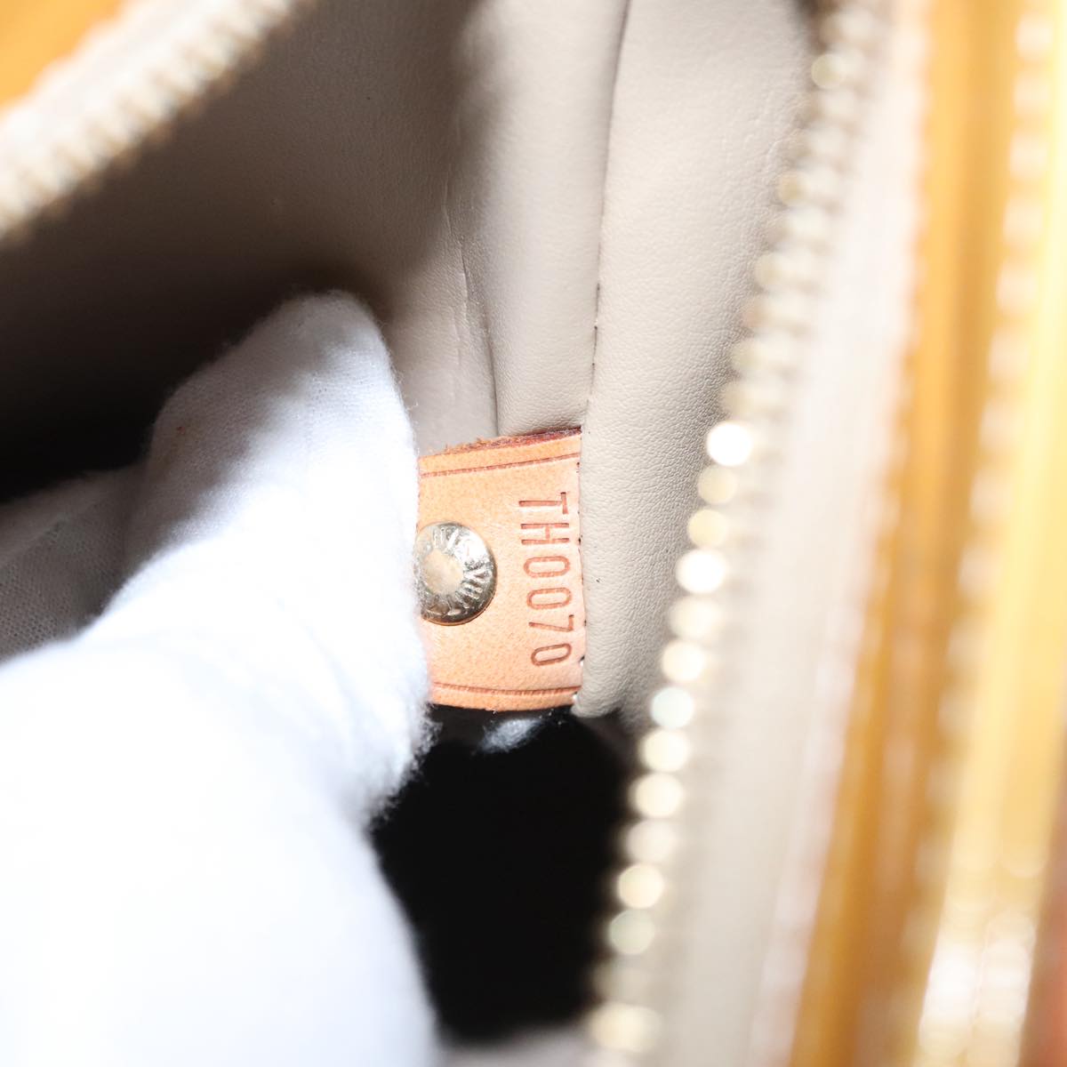 LOUIS VUITTON Monogram Vernis Houston Hand Bag Beige M91004 LV 108406