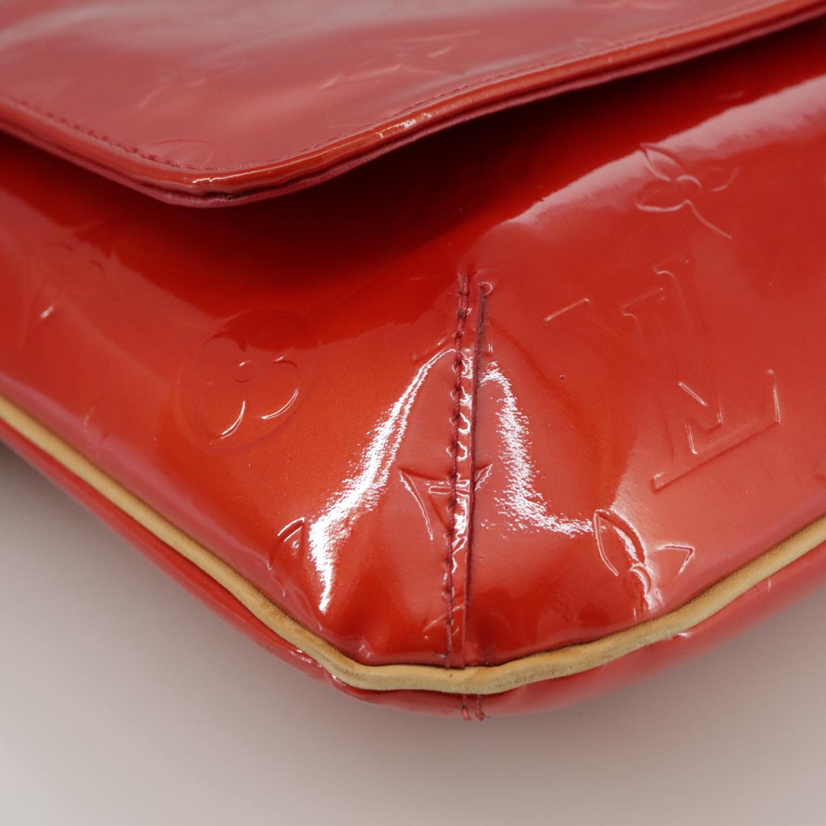 LOUIS VUITTON Monogram Vernis Thompson Street Bag Red M91094 LV 108407