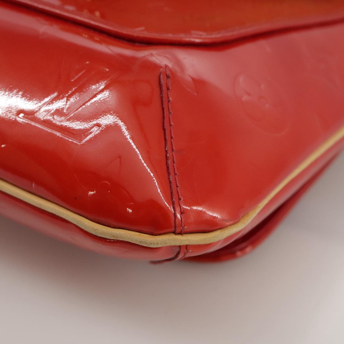 LOUIS VUITTON Monogram Vernis Thompson Street Bag Red M91094 LV 108407
