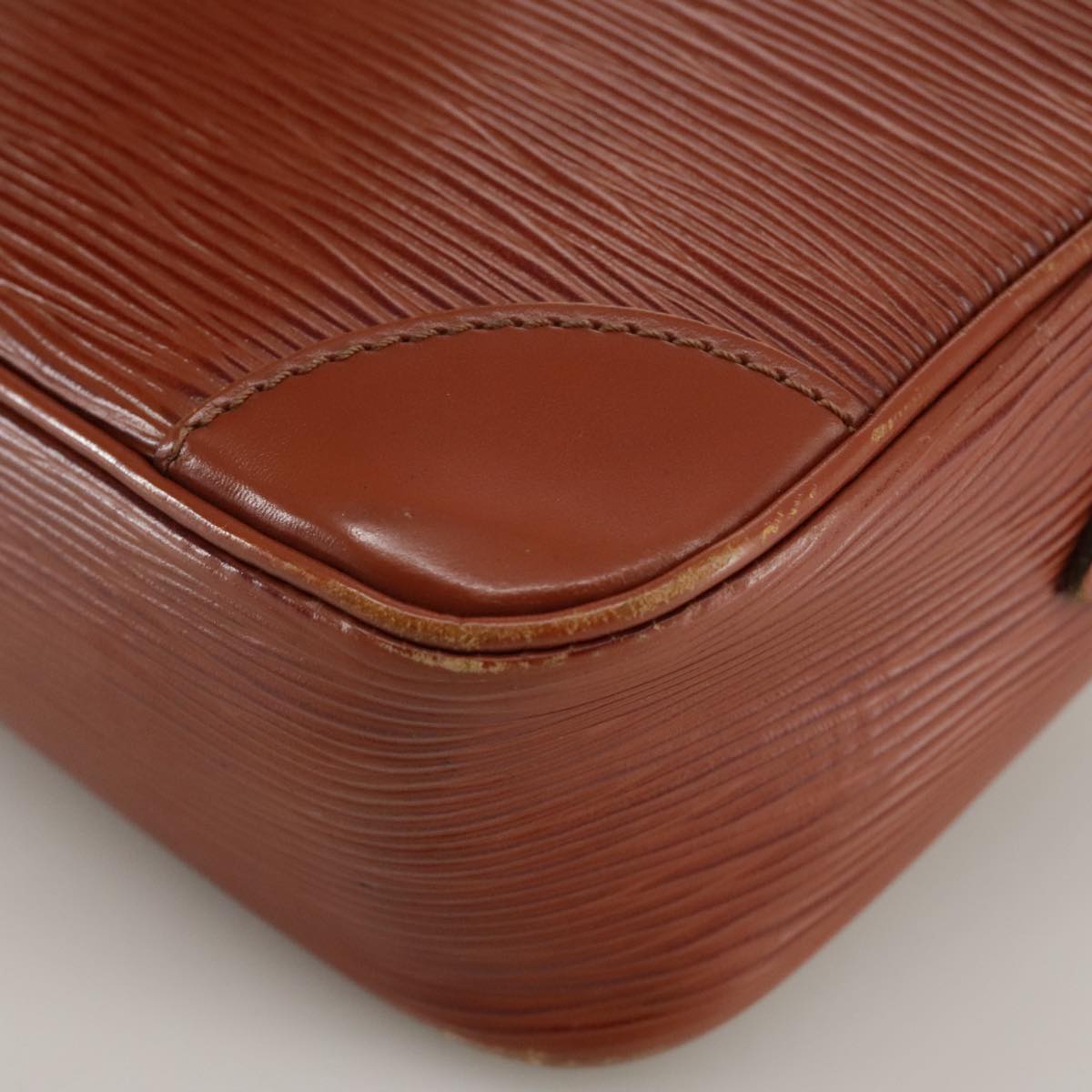 LOUIS VUITTON Epi Trocadero 23 Shoulder Bag Brown M52313 LV 108419