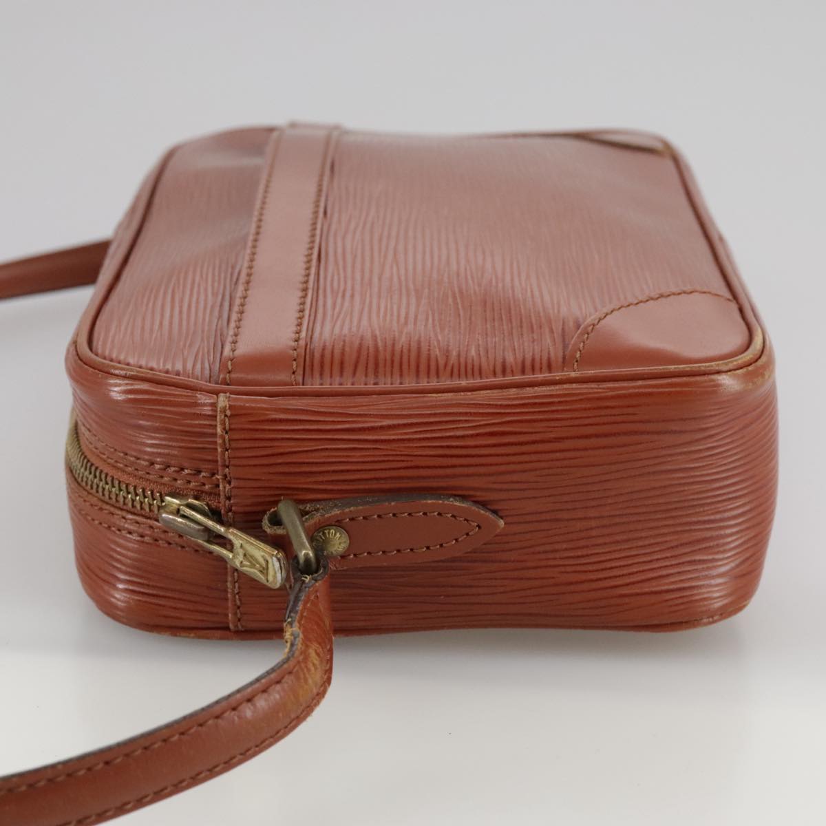 LOUIS VUITTON Epi Trocadero 23 Shoulder Bag Brown M52313 LV 108419