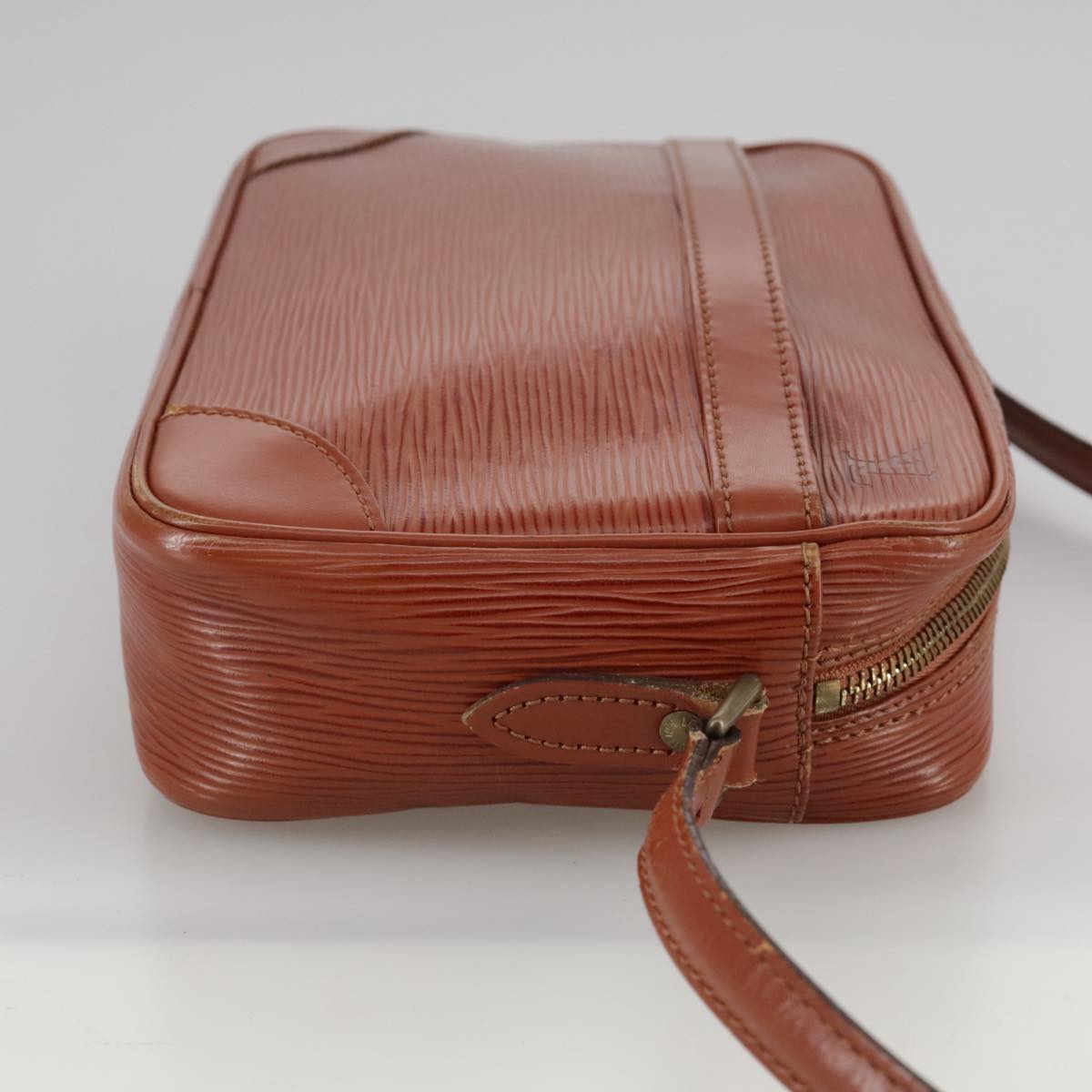 LOUIS VUITTON Epi Trocadero 23 Shoulder Bag Brown M52313 LV 108419