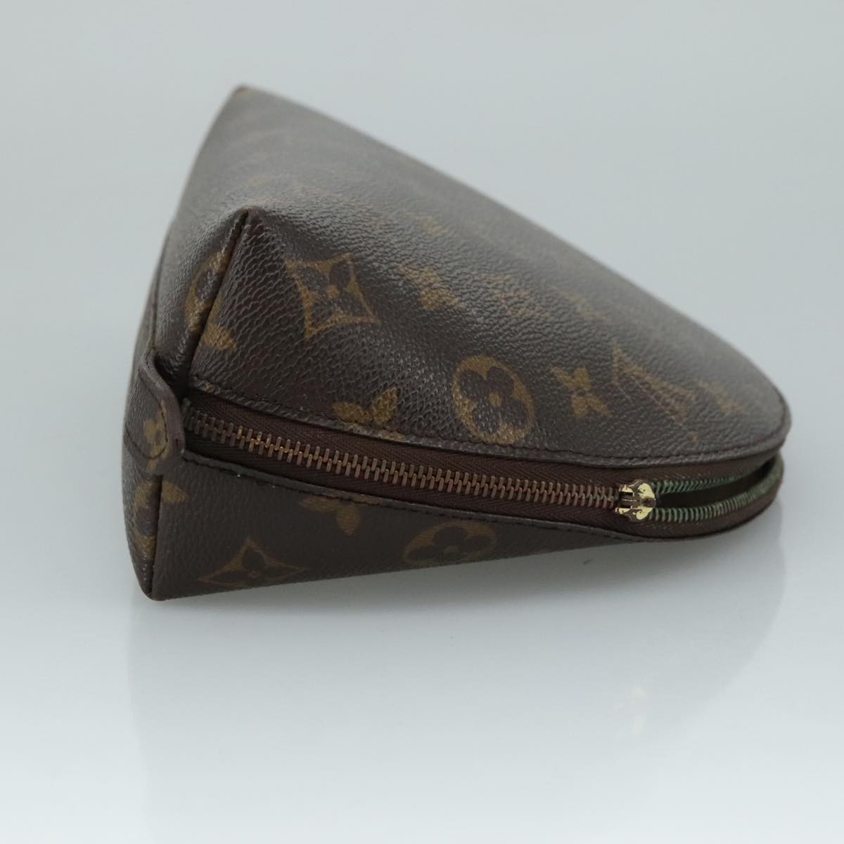 LOUIS VUITTON Monogram Trousse Demi Ronde Cosmetic Pouch M47520 LV 108556