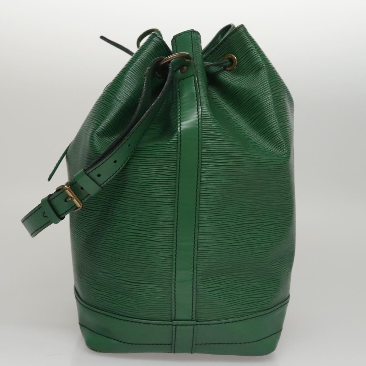 LOUIS VUITTON Epi Noe Shoulder Bag Green M44004 LV 108649